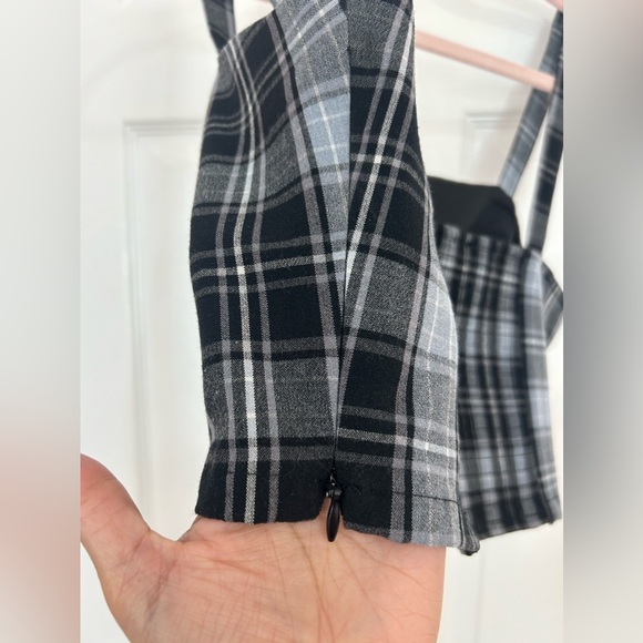 Top - Picture 3 of 4